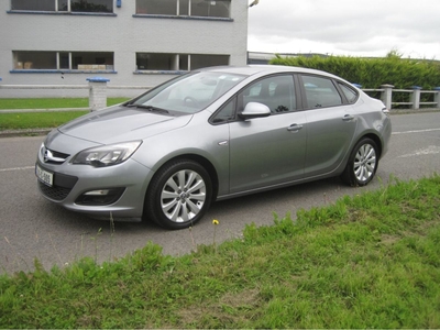 2013 - Opel Astra Manual