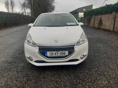 2013 - Peugeot 208 Manual