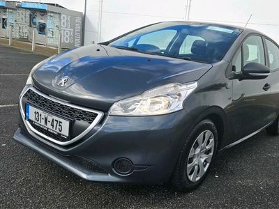 2013 - Peugeot 208 Manual