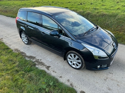 2013 - Peugeot 5008 Manual