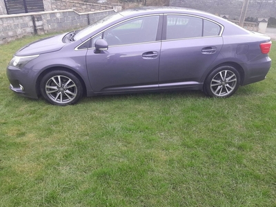 2014 - Toyota Avensis Manual