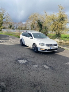 2014 - Volkswagen Passat Manual