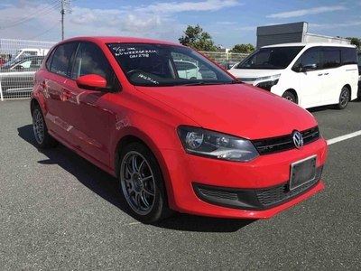 2014 - Volkswagen Polo Automatic