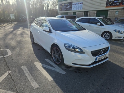 2014 - Volvo V40 Automatic