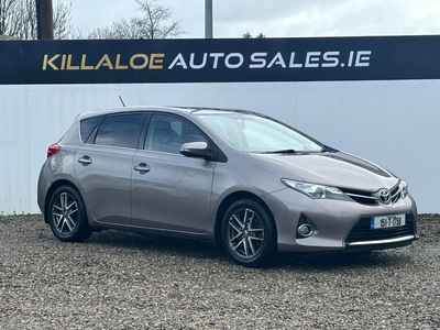 2015 - Toyota Auris Manual