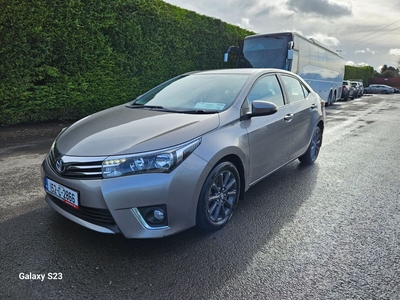 2015 - Toyota Corolla Manual