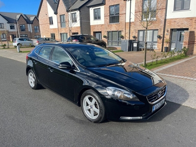 2015 - Volvo V40 Manual