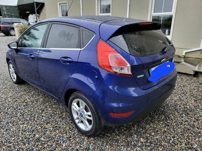 2016 - Ford Fiesta Manual