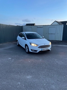 2016 - Ford Focus Manual