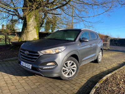 2016 - Hyundai Tucson Manual