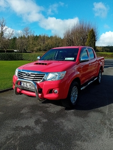 2016 - Toyota Hilux Manual