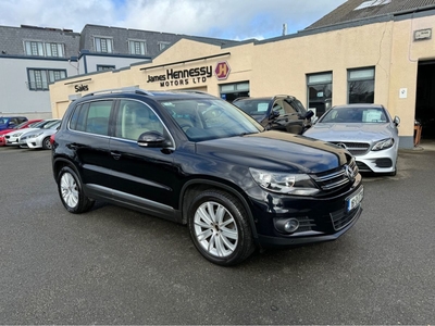 2016 - Volkswagen Tiguan Manual