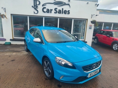 2016 - Volvo V40 Manual