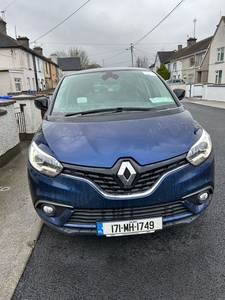 2017 - Renault Scenic Manual