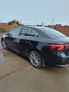 2017 - Toyota Avensis Manual