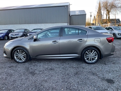 2018 - Toyota Avensis Manual