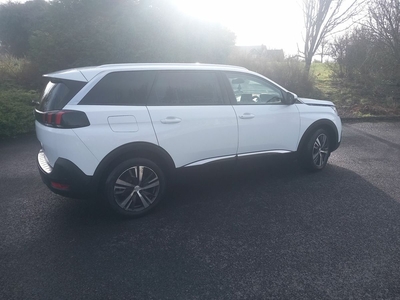 2020 - Peugeot 5008 Manual