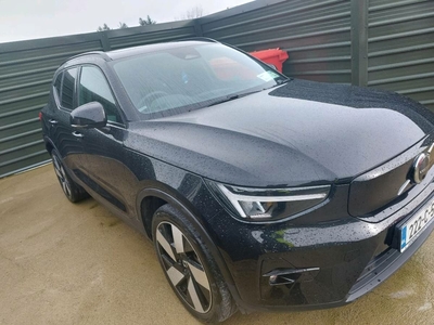 2022 - Volvo XC40 Automatic