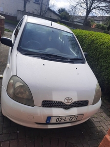 2002 - Toyota Yaris Manual