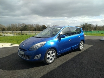 2009 - Renault Grand Scenic ---