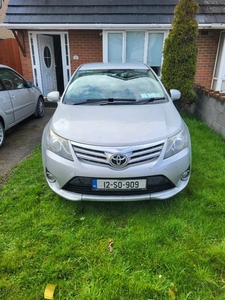 2012 - Toyota Avensis Manual