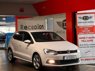 2012 - Volkswagen Polo Automatic