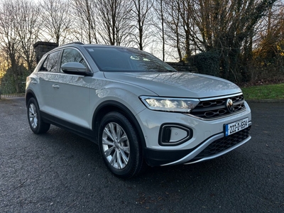 2022 - Volkswagen T-Roc Manual