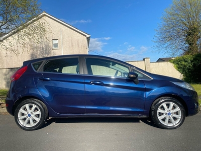 2011 - Ford Fiesta Manual