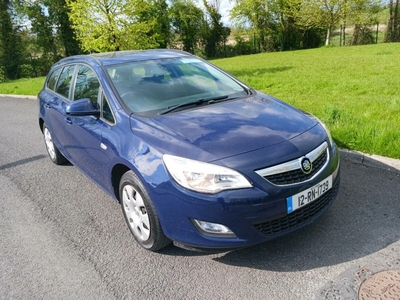 2012 - Vauxhall Astra ---