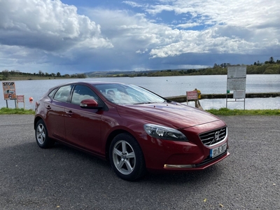 2013 - Volvo V40 Manual