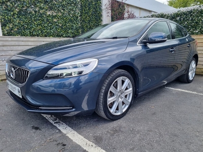 2016 - Volvo V40 Automatic