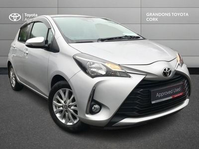 2017 - Toyota Yaris Manual