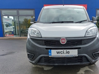 2017 - Fiat Doblo Manual