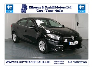 2016 (161) Renault Fluence