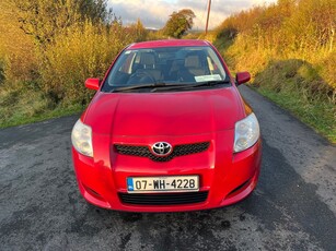 2007 - Toyota Auris Manual