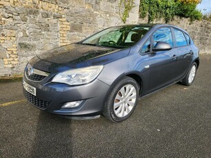 2010 - Vauxhall Astra ---