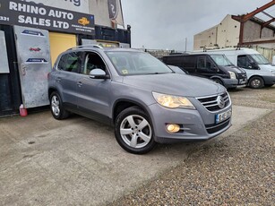 2010 - Volkswagen Tiguan Manual