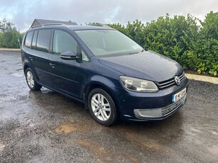 2010 - Volkswagen Touran ---