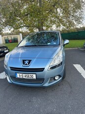 2011 - Peugeot 5008 Manual