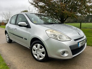 2011 - Renault Clio Manual