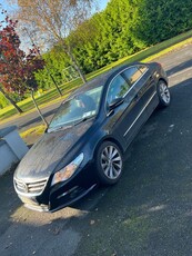 2011 - Volkswagen Passat Manual