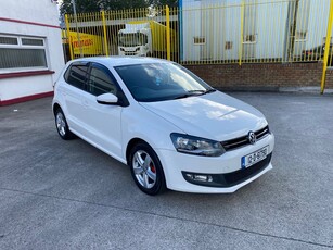 2012 - Volkswagen Polo Automatic