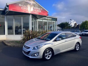 2013 - Hyundai i40 Manual