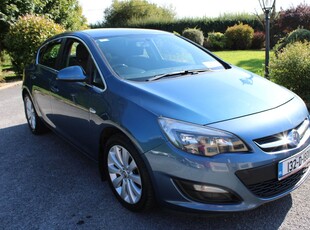 2013 - Vauxhall Astra Manual