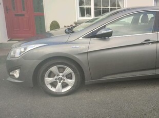 2014 - Hyundai i40 Manual