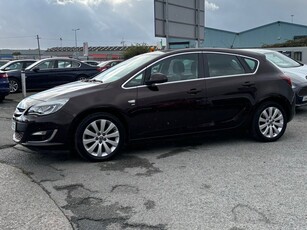 2014 - Opel Astra Manual