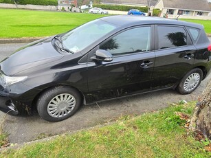 2014 - Toyota Auris Manual