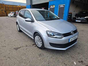 2014 - Volkswagen Polo Automatic