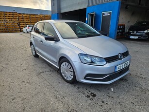 2014 - Volkswagen Polo Automatic