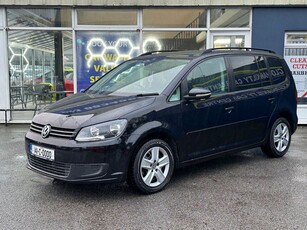 2014 - Volkswagen Touran Automatic